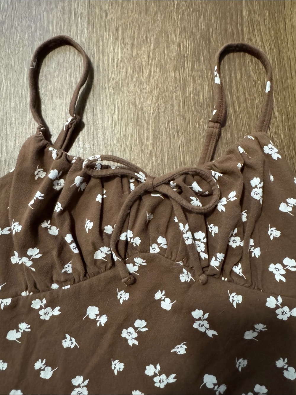 Hollister Women's Adjustable Crop Tank Brown White Floral Size S - Picture 2 of 5